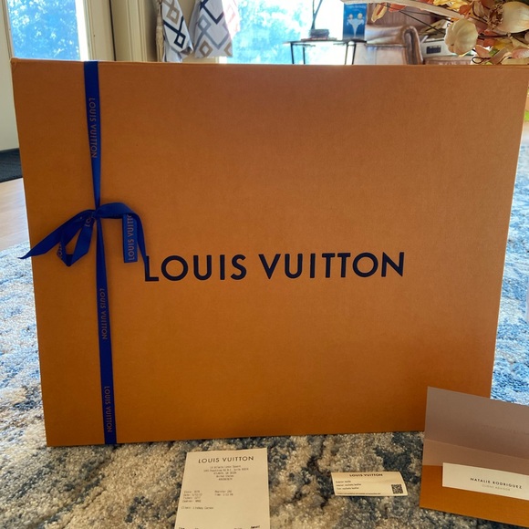 LV On The Go GM Pastel Sunrise brand new in box “Limited edition SOLD OUT* - Picture 8 of 11